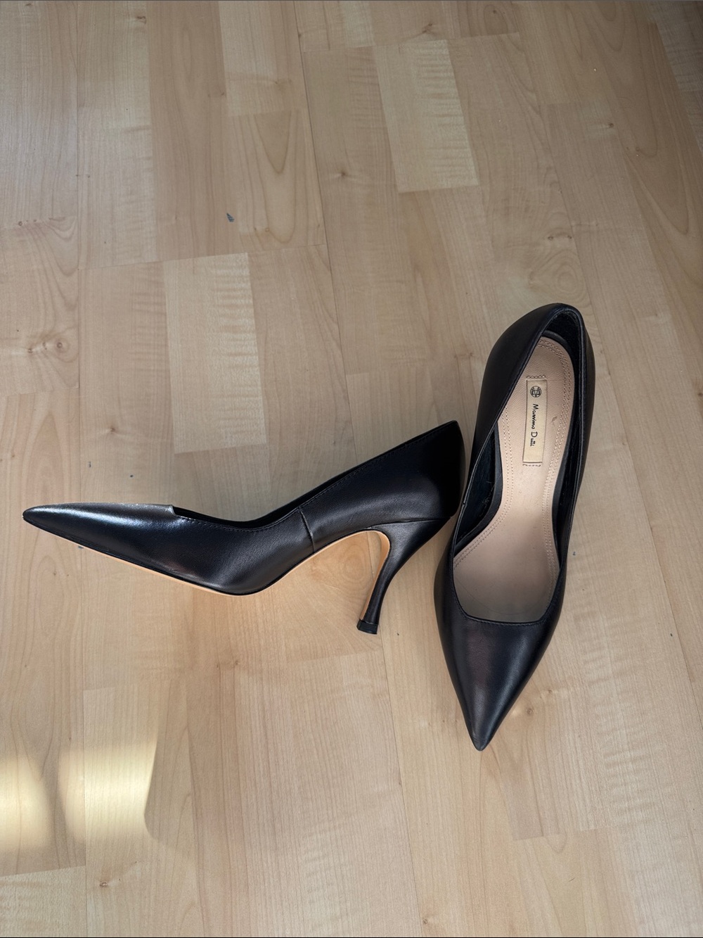 Massimo Dutti Black Pointed-Toe Leather Pumps